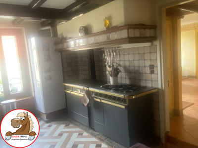 Maison - 230 m² - 6 pièces