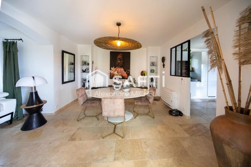 Villa - 200 m² - 6 pièces