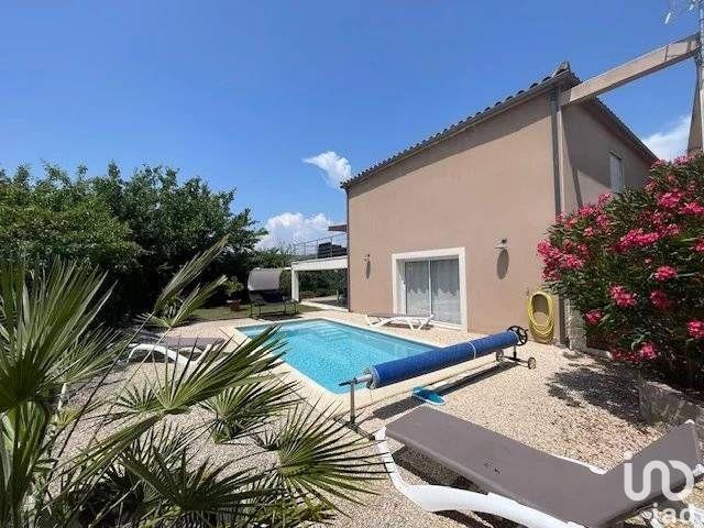 Maison - 140 m² - 5 pièces