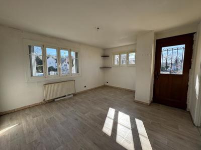 Maison - 80 m² - 5 pièces