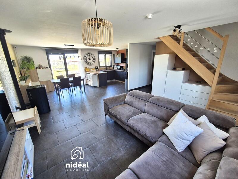 Maison - 100 m² - 4 pièces