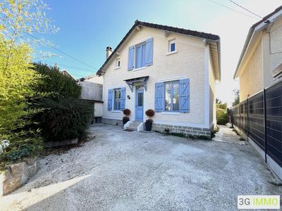 Maison traditionnelle - 124 m² - 5 pièces