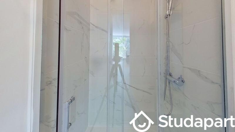 Chambre - 81 m² - 1 pièce