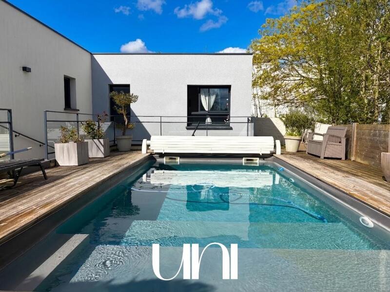 Maison - 172 m² - 5 pièces