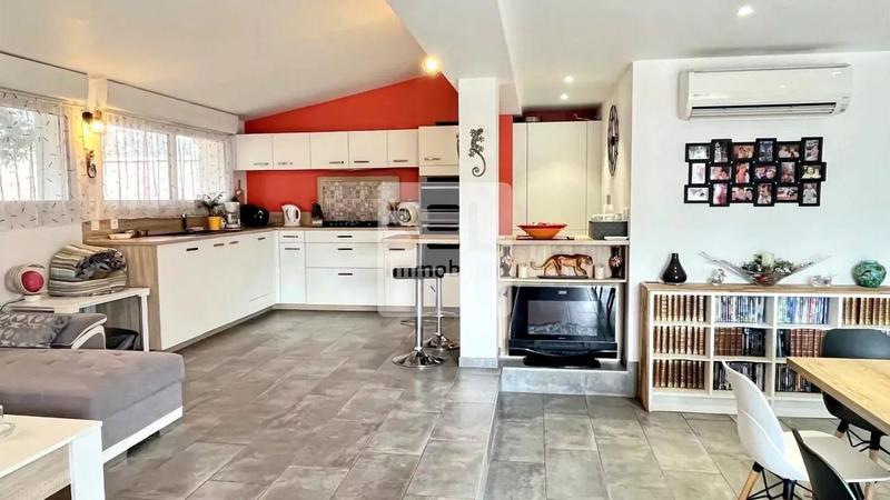 Maison - 171 m² - 6 pièces