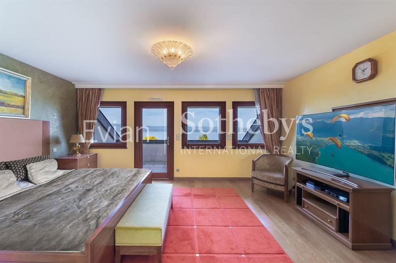 Maison - 480 m² - 7 pièces