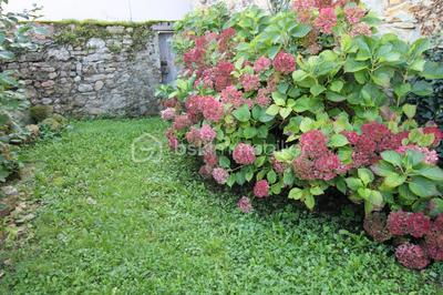 Maison en pierre - 100 m² - 9 pièces