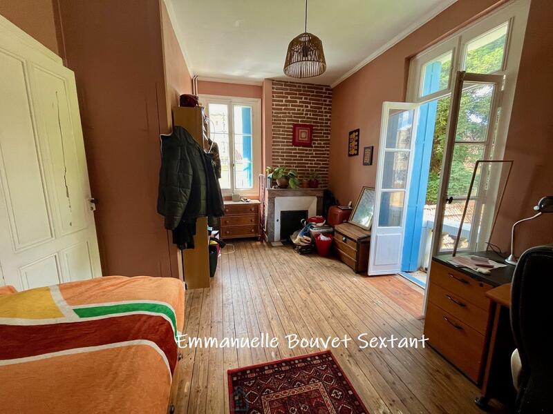 Maison bourgeoise - 180 m² - 9 pièces