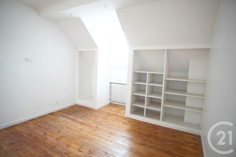 Maison - 85 m² - 5 pièces