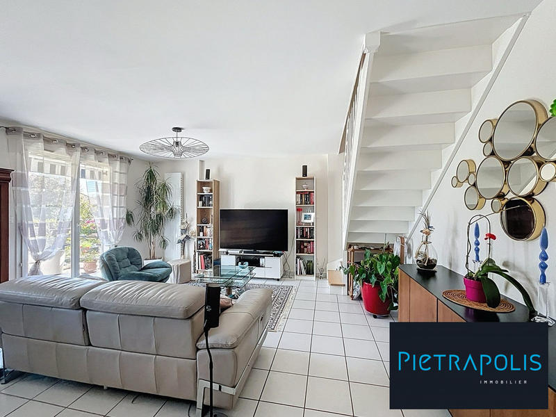 Appartement - 102 m² - 4 pièces