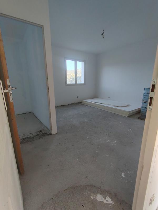 Propriété - 320 m² - 9 pièces