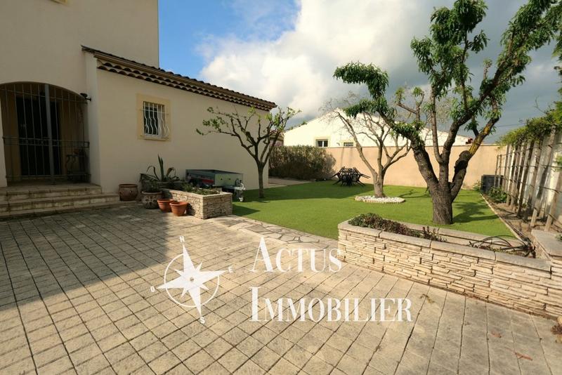 Maison - 196 m² - 7 pièces