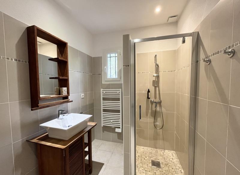 Propriété - 304 m² - 12 pièces