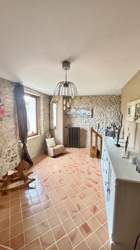 Propriété - 230 m² - 7 pièces