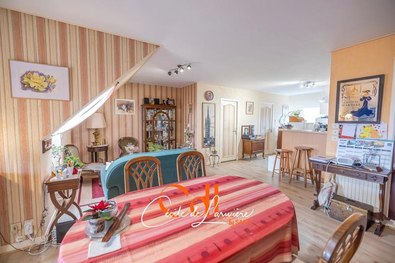 Appartement - 93 m² - 3 pièces