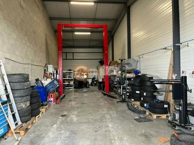 Local d'activité / Entrepôt - 720 m²