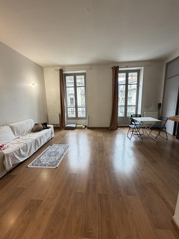 Appartement - 61 m² - 3 pièces