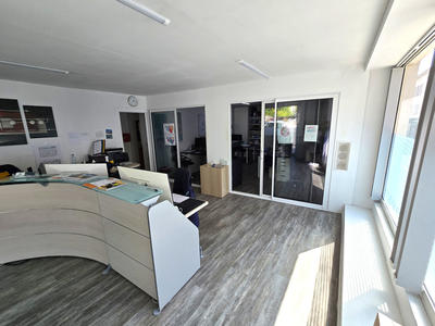 Appartement - 79 m² - 2 pièces