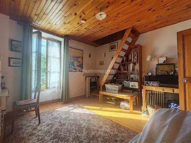 Maison - 80 m² - 5 pièces