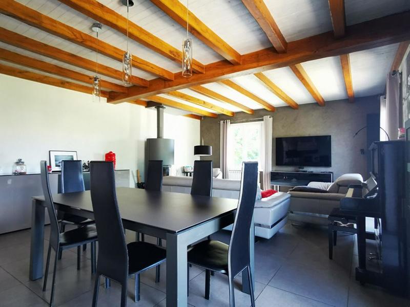 Maison - 215 m² - 14 pièces