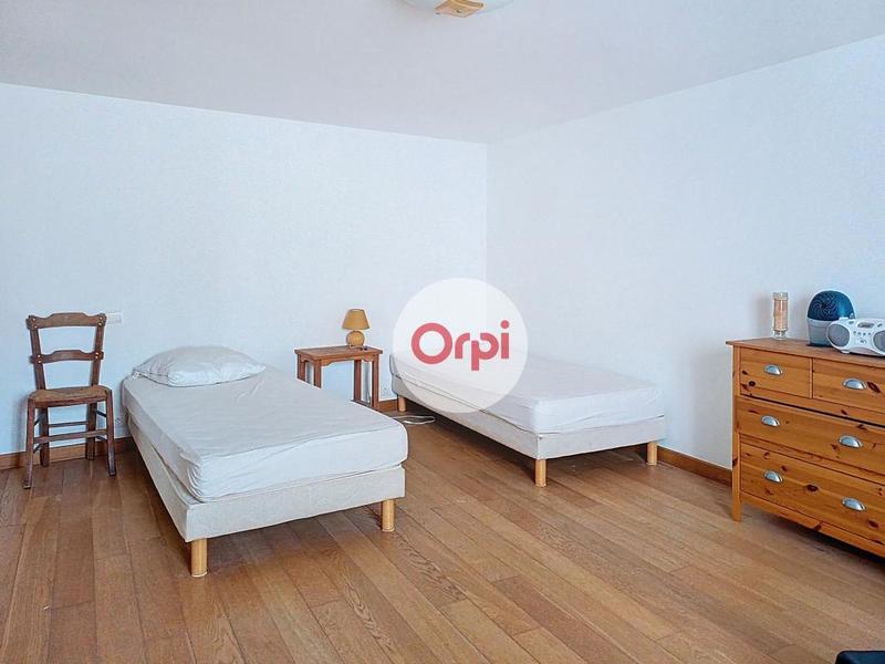 Maison - 205 m² - 6 pièces