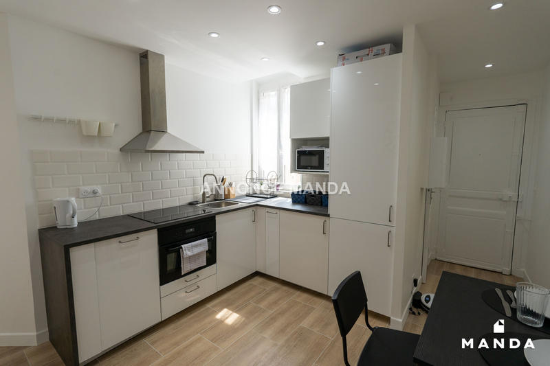 Chambre - 11 m² - 4 pièces