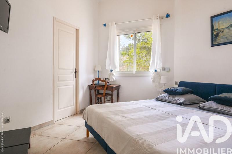 Maison - 210 m² - 7 pièces