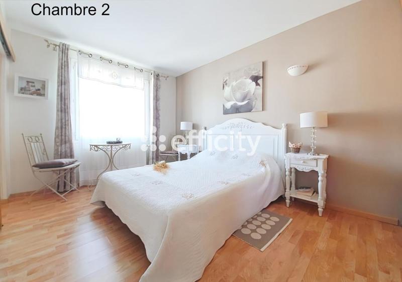 Maison - 203 m² - 7 pièces