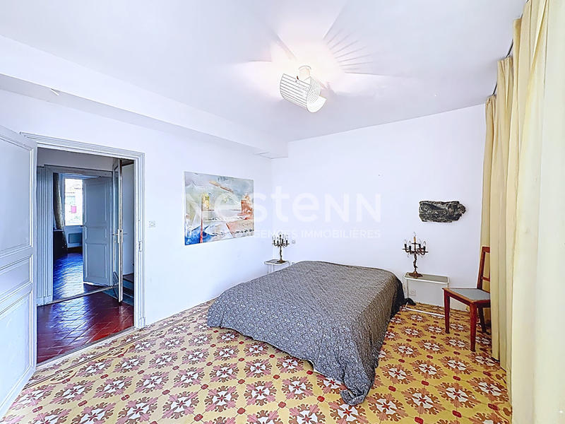 Maison - 215 m² - 7 pièces