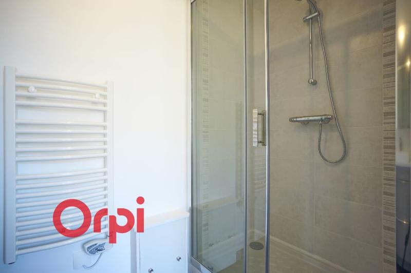 Appartement - 65 m² - 2 pièces