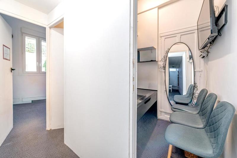 Bureau - 95 m² - 6 pièces