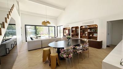 Maison - 140 m² - 6 pièces