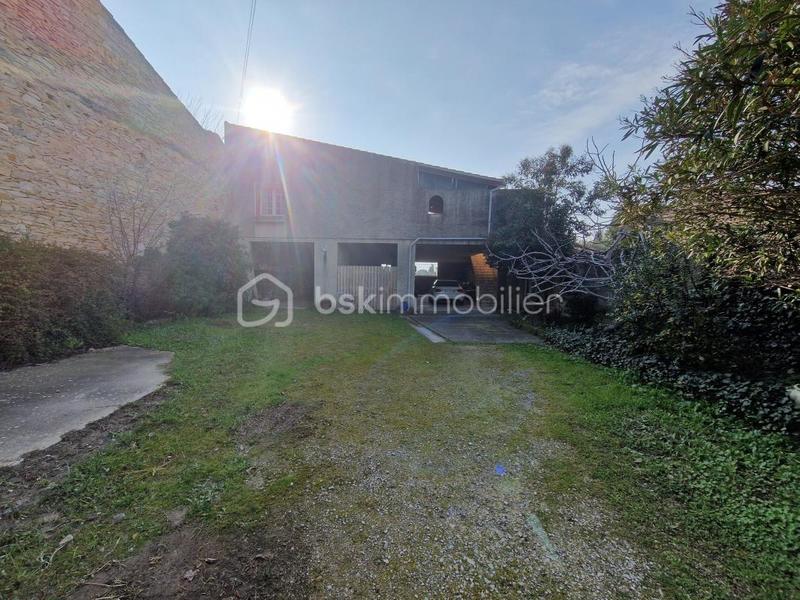 Maison - 336 m² - 15 pièces