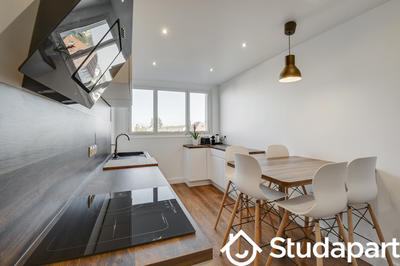 Chambre - 10 m² - 1 pièce