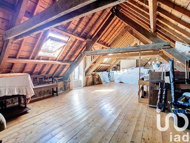 Maison - 390 m² - 4 pièces