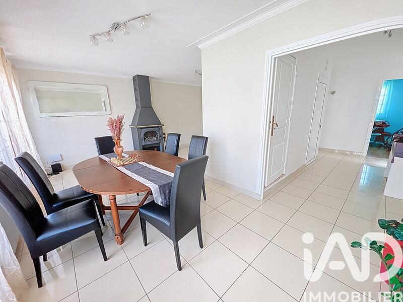 Maison - 184 m² - 8 pièces