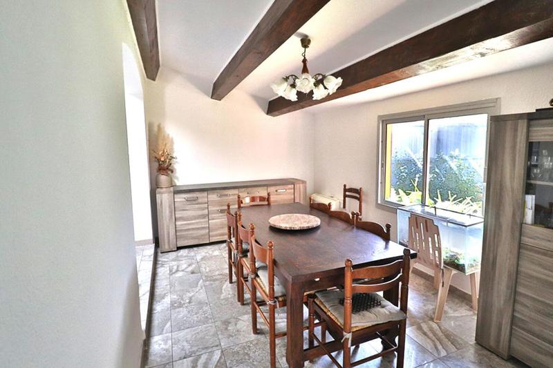 Maison - 98 m² - 5 pièces