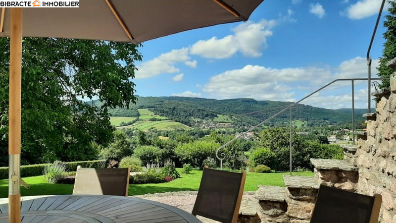 Maison - 247 m² - 7 pièces