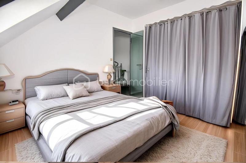 Maison - 135 m² - 6 pièces