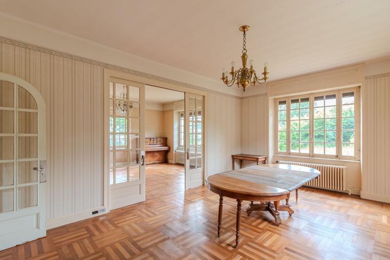 Maison - 246 m² - 8 pièces