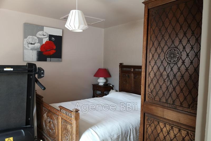 Maison - 217 m² - 8 pièces