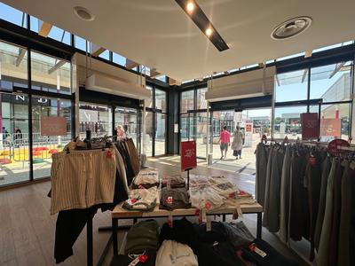 Local commercial - 347 m²