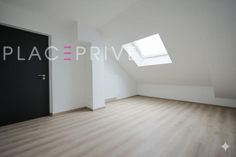 Appartement - 80 m² - 3 pièces