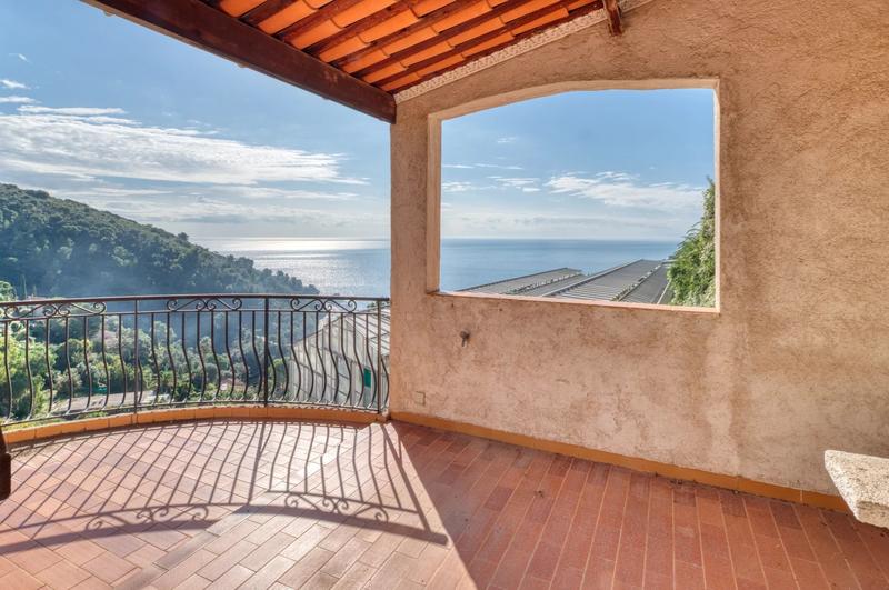 Villa - 424 m² - 12 pièces