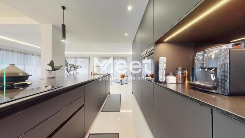 Maison - 143 m² - 6 pièces