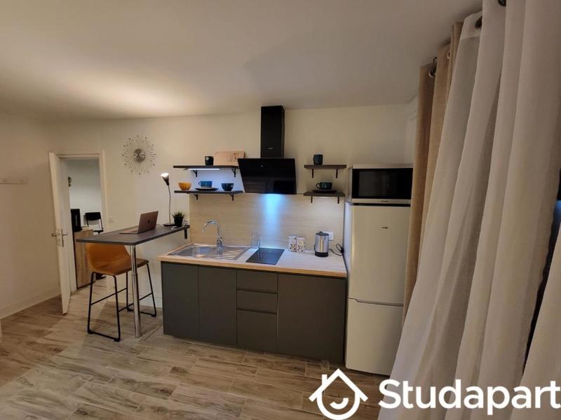 Chambre - 10 m² - 1 pièce