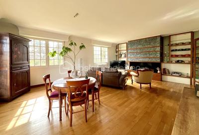 Maison - 314 m² - 7 pièces