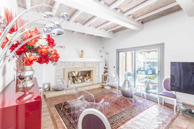 Villa - 360 m² - 8 pièces