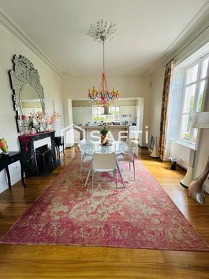 Maison de maîtres - 285 m² - 10 pièces