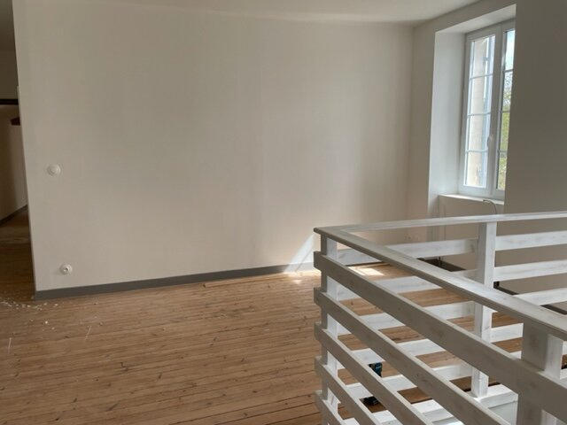 Maison - 280 m² - 6 pièces